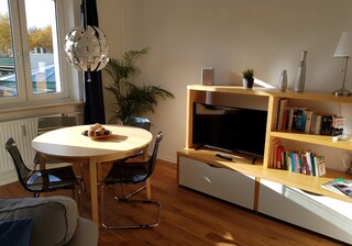 Gaestewohnungen-Wohnung-Blau-04